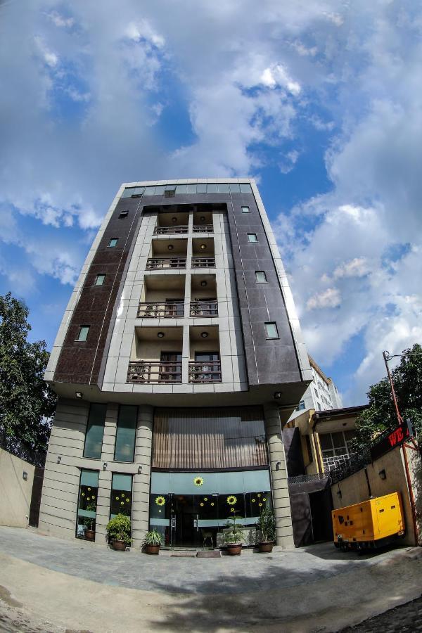 Hotel Tirago Adis Abeba Exterior foto